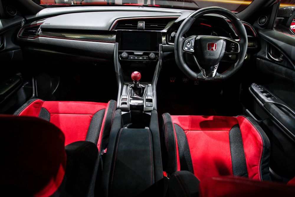 Installing Honda Civic seat covers for improved protection and style